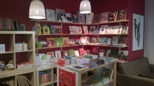 Księgarnia "Lokator" kącik z książkami dla dzieci